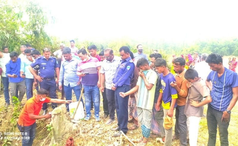 লোহাগাড়ায় নিঁখোজের ১৪দিন পর প্রবাসীর মৃতদেহ উদ্ধারঃ স্ত্রী, শাশুড়ি ও শালিকা আটক
