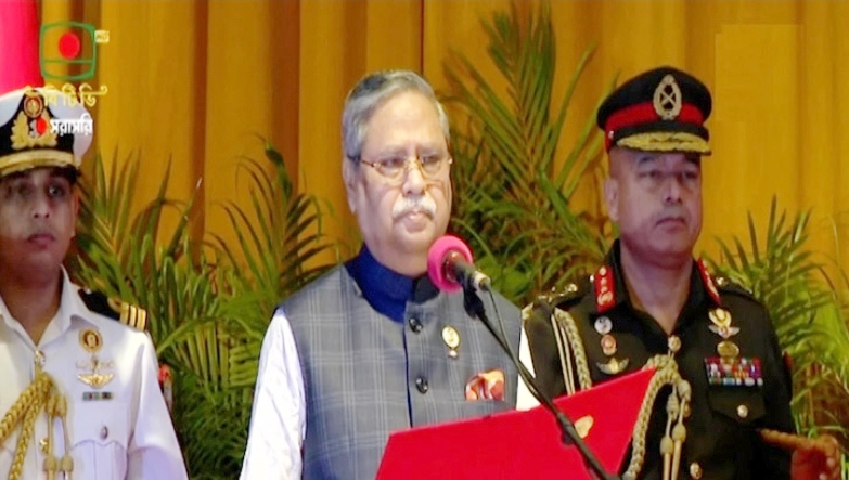 নতুন রাষ্ট্রপতির শপথে নিষ্ঠার সঙ্গে দায়িত্ব পালনের অঙ্গীকার