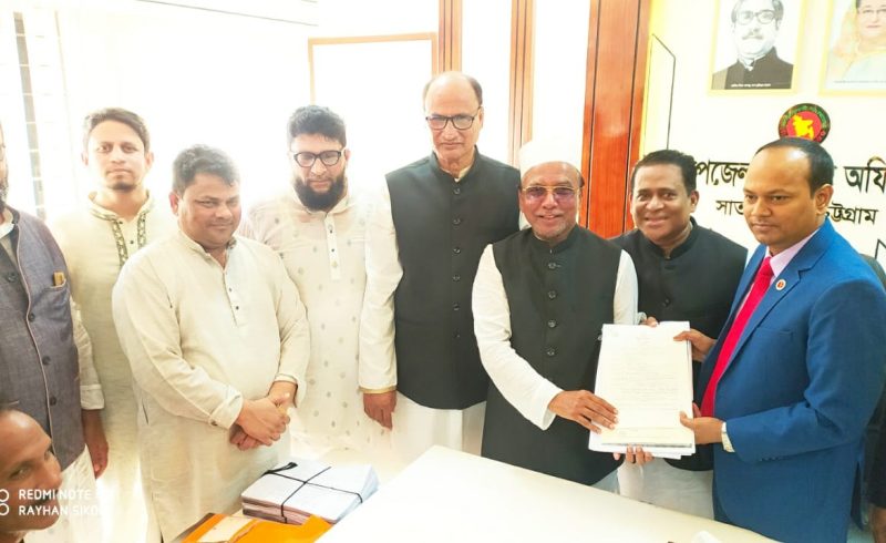 চট্টগ্রাম-১৫ আসনে স্বতন্ত্র প্রার্থী হিসেবে মনোনয়ন ফরম জমা দিলেন এম.এ মোতালেব সিআইপি