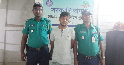 মাদারবাড়ি থেকে ১০ মামলার আসামি শুক্কুর গ্রেপ্তার