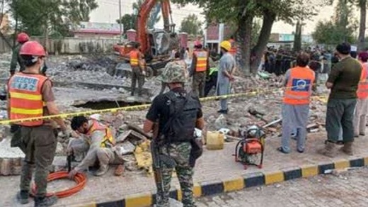 পাকিস্তানে বোমা হামলায় ৫ চীনা নিহত