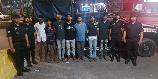 বায়েজিদে কিশোর গ্যাং-মামা গ্রুপের প্রধানসহ ৭ সদস্য আটক