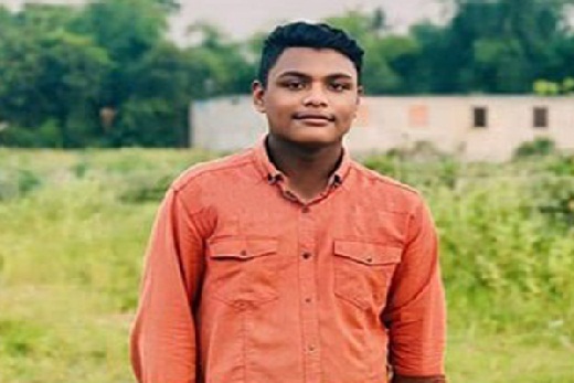 পানি দিতে গিয়ে ছেঁড়া তারে বিদ্যুৎস্পৃষ্ট হয়ে শিক্ষার্থীর মৃত্যু