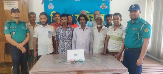 হালিশহরে জুয়ার আসর থেকে আটক ১২