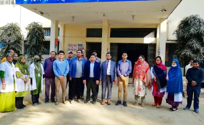 লোহাগাড়া উপজেলা স্বাস্থ্য কমপ্লেক্স পরিদর্শন করেছেন জেলা সিভিল সার্জন