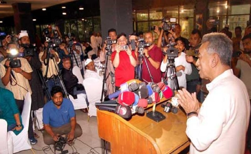 রাজনীতিতে বড় ধরনের পরিবর্তন এসেছে: আমীর খসরু