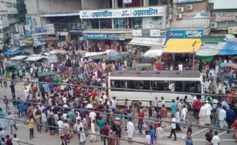 চট্টগ্রামে পূববী বাসচাপায় দুই স্কুল শিক্ষার্থীসহ নিহত ৩