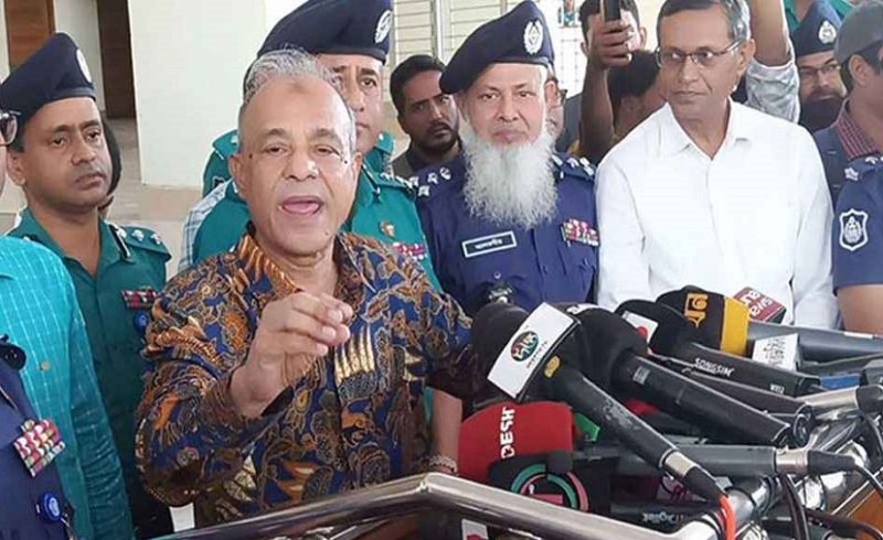 আ.লীগের মিছিল ঠেকাতে পুলিশকে কঠোর নির্দেশ স্বরাষ্ট্র উপদেষ্টার