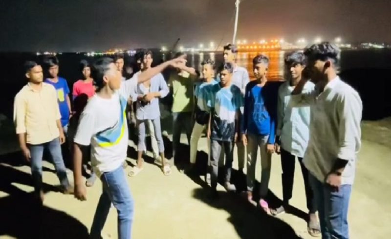 কর্ণফুলীতে নিষিদ্ধ ছাত্রলীগের ঝটিকা মিছিল,আটক ৩