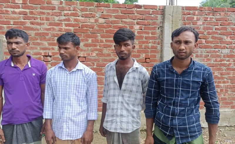 চকরিয়ায় গ্রামীণ মৎস্য প্রকল্পে ডাকাতির ঘটনায় আটক ৪