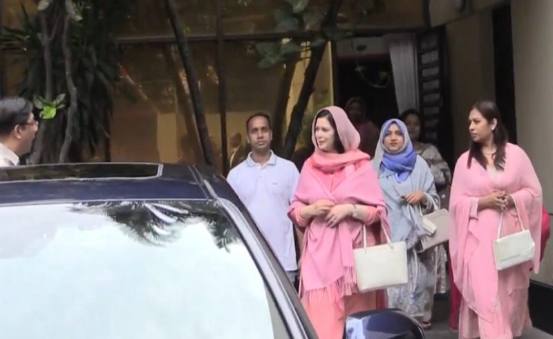 লন্ডন যাচ্ছেন জুবাইদা রহমান