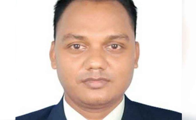 চলন্ত ট্রেনেই থেমে গেল যাত্রীর জীবনের গতি