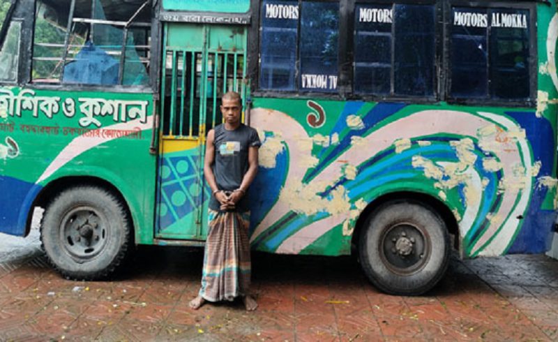 বোয়ালখালীতে চুরি যাওয়া আস্ত বাসটি মিলেছে সীতাকুণ্ডে,গ্রেপ্তার ১