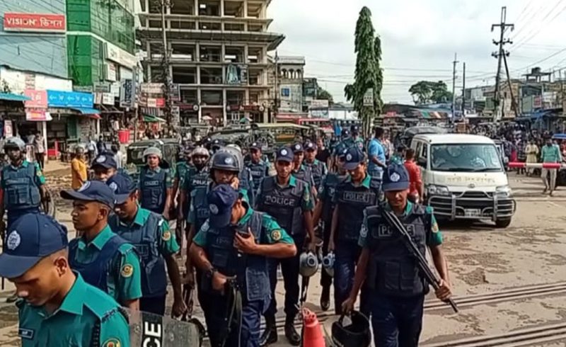 চান্দগাঁওয়ে অভিযান: অবৈধভাবে চলা ৭০টি যানবাহন আটক