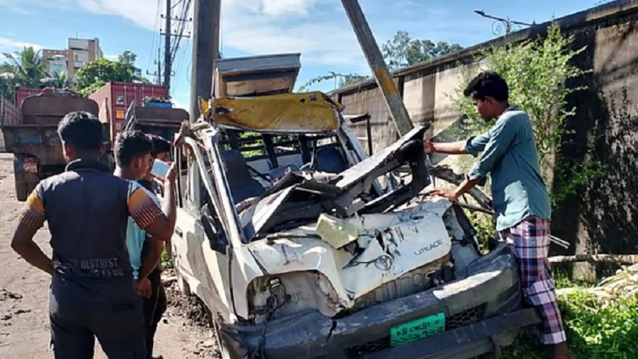 চট্টগ্রামে পিকআপ-কাভার্ডভ্যান সংঘর্ষে প্রাণ গেল ৫ জনের