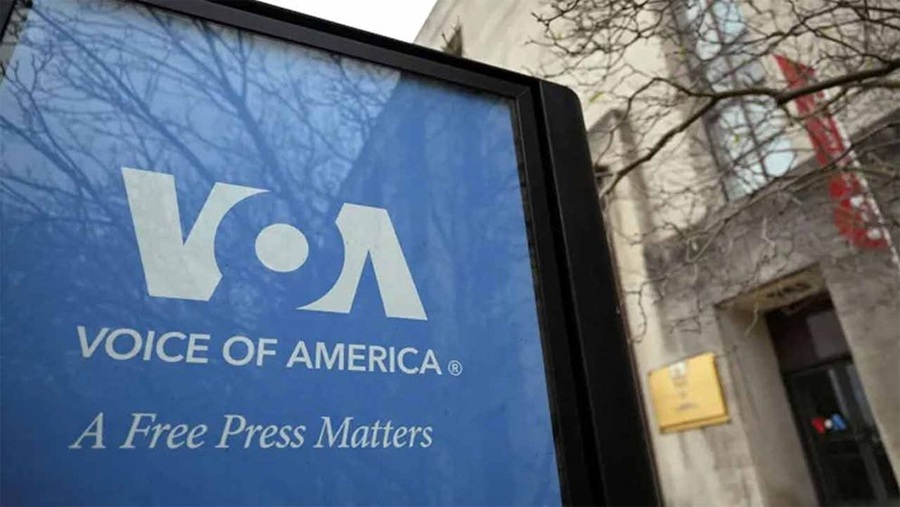 ৫০০ সাংবাদিককে চাকরিচ্যুত করছে ট্রাম্প প্রশাসন