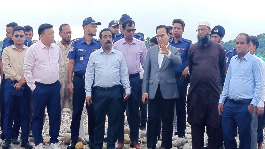 সাদাপাথর শুধু লুট নয়, হয়েছে হরিলুট: জনপ্রশাসন সচিব