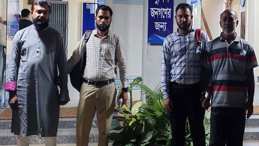 সাবেক ভূমিমন্ত্রীর দুই ঘনিষ্ঠ সহকারী আজিজ ও উৎপল গ্রেপ্তার