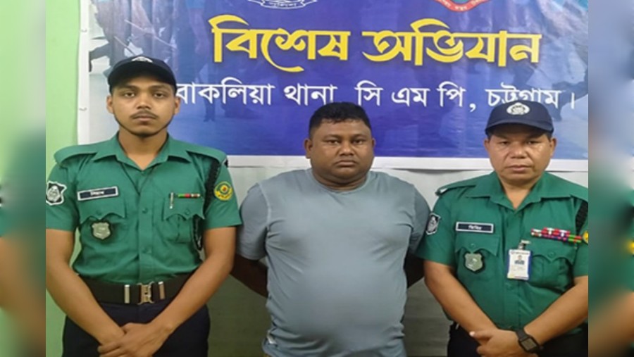 বাকলিয়ায় গ্রেপ্তার হাবীবের তথ্যে ইযাবা কারবারের মূলহোতা টেকনাফে ধরা