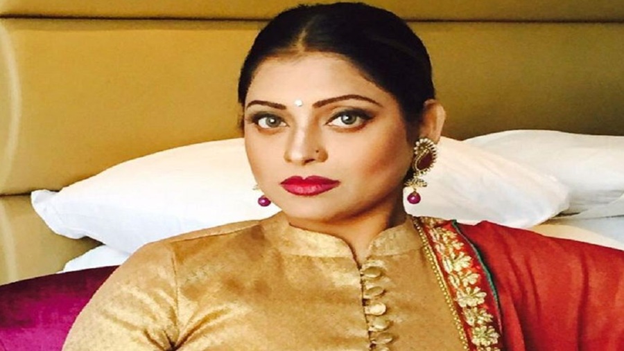 চুরির অভিযোগে গ্রেপ্তার অভিনেত্রী