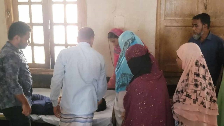 সাতসকালে ট্রাকচাপায় দুই স্কুলশিক্ষার্থীসহ নিহত ৩