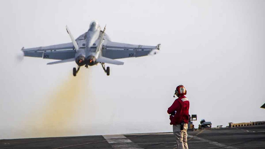 দক্ষিণ চীন সাগরে মার্কিন যুদ্ধবিমান ও হেলিকপ্টার বিধ্বস্ত