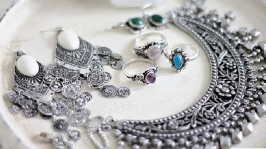 স্বর্ণের পর বিশ্ববাজারে বেড়েছে রুপার দামও