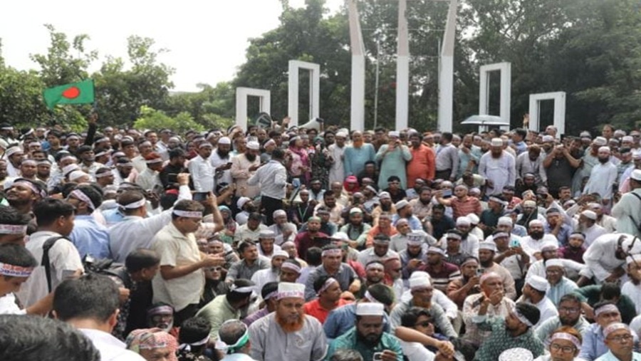 বৃহস্পতিবার ‘লং মার্চ টু যমুনা’ কর্মসূচি ঘোষণা শিক্ষকদের