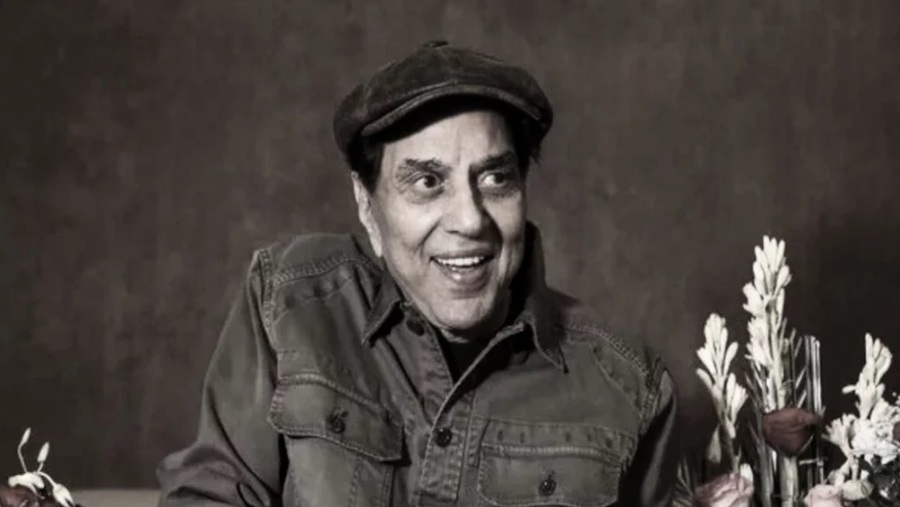 বলিউডের কিংবদন্তি অভিনেতা ধর্মেন্দ্র আর নেই