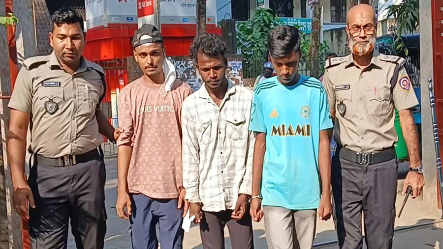 বোয়ালখালীতে ইয়াবা সেবনের অপরাধে ৩ জনকে কারাদণ্ড