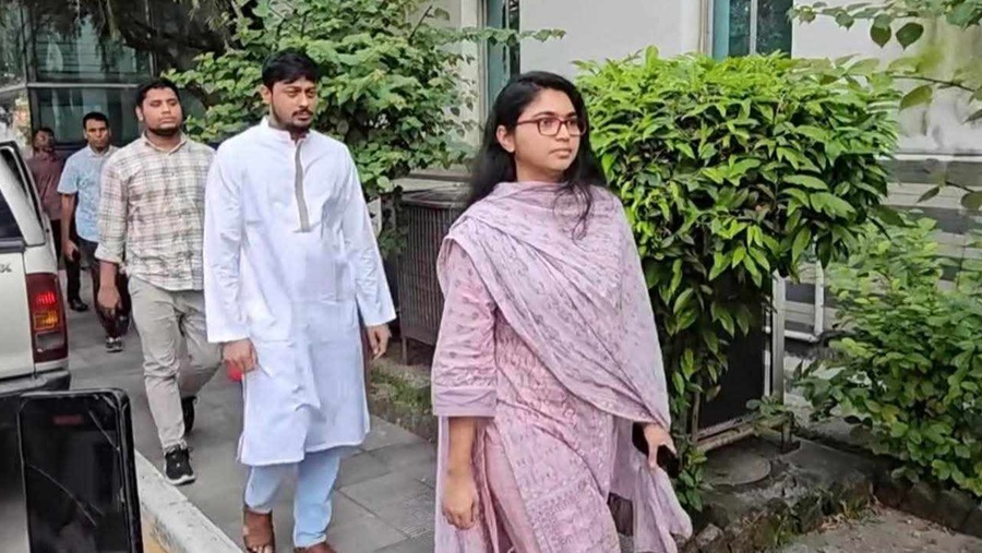 খালেদা জিয়াকে দেখতে গেলেন জারা-নাসীরুদ্দীন-হাসনাত