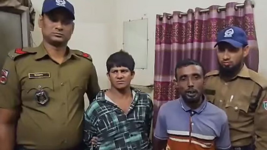 তেজগাঁওয়ে থেমে থাকা ট্রেনে আগুন, আটক ২