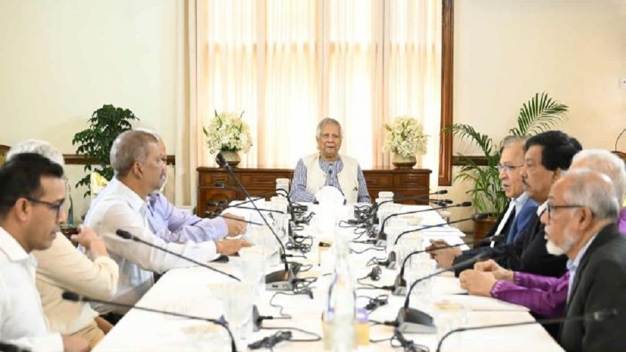 জুলাই সনদ ও গণভোট ইস্যুতে বৈঠকে উপদেষ্টা পরিষদ