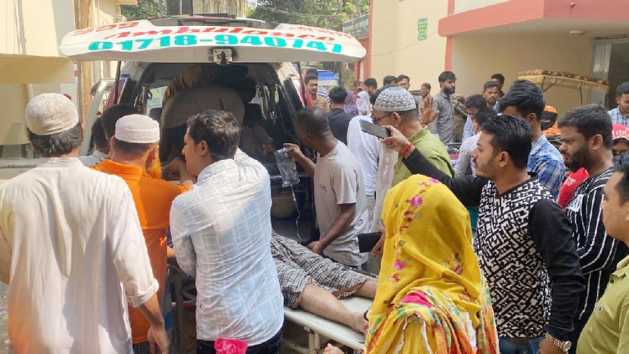 আজকের দিনেই চট্টগ্রামে ভয়াবহ ভূমিকম্পে প্রাণ হারায় ২৩ জন