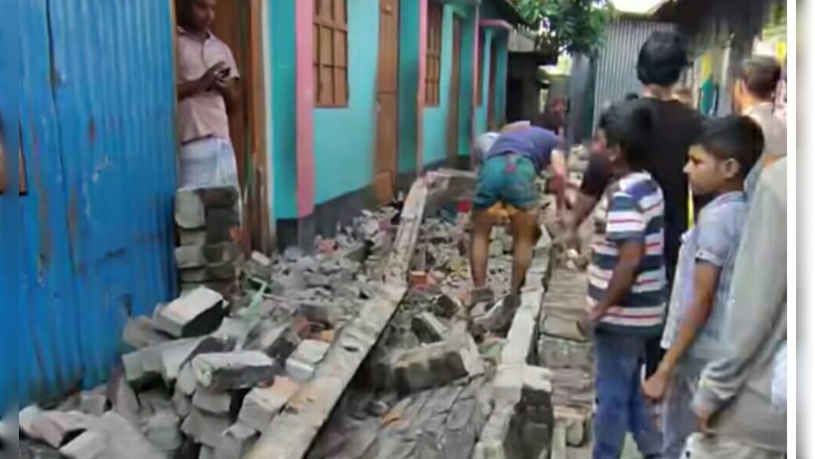 ভূমিকম্প/নারায়ণগঞ্জে দেয়াল ধসে নিহত মা, আহত মেয়ে