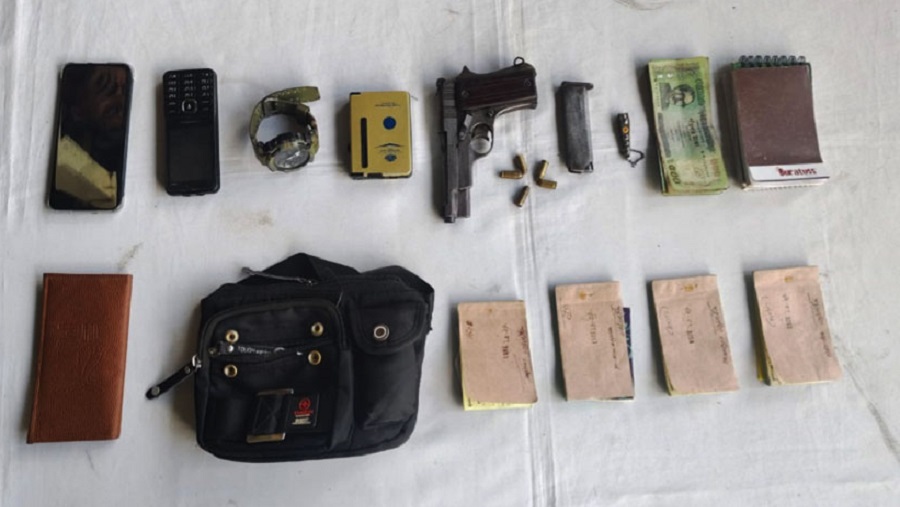 খাগড়াছড়িতে অস্ত্র ও চাঁদার রশিদসহ ইউপিডিএফ কর্মী আটক