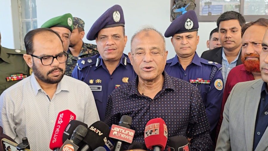 নির্বাচন ঘিরে ৯ দিন মাঠে থাকবে আইনশৃঙ্খলা বাহিনী: স্বরাষ্ট্র উপদেষ্টা