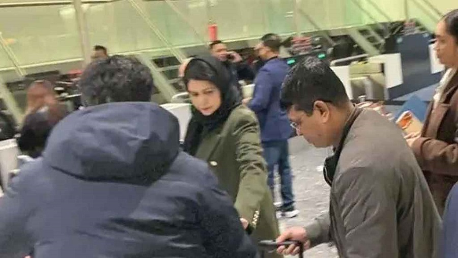 দেশের পথে জুবাইদা রহমান