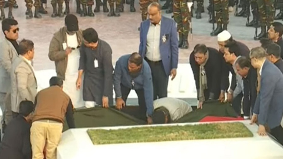 রাষ্ট্রীয় মর্যাদায় জিয়াউর রহমানের পাশে চিরনিদ্রায় খালেদা জিয়া
