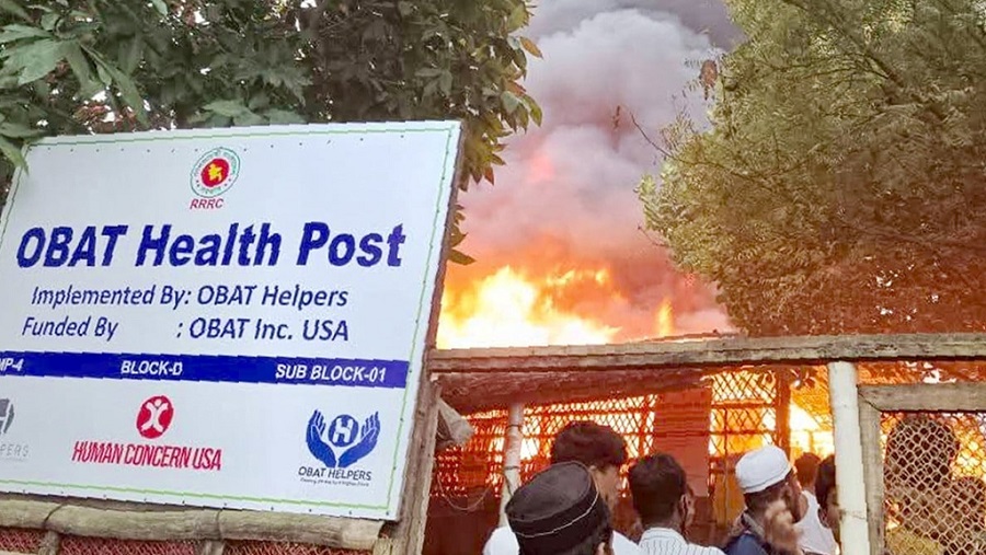 দুই রোহিঙ্গা ক্যাম্পে আগুন, পুড়ল স্বাস্থ্যকেন্দ্রসহ বসতঘর