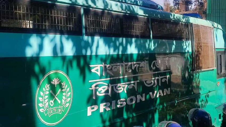 ১৫ সেনা কর্মকর্তা ট্রাইব্যুনালে হাজির, নিরাপত্তা জোরদার