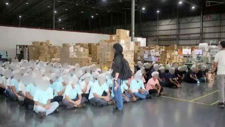 মালয়েশিয়ায় ২৬ বাংলাদেশিসহ ৭৭ অভিবাসী আটক