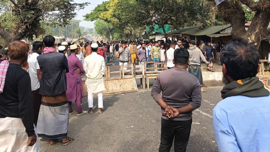 মিয়ানমার থেকে ছোড়া গুলিতে টেকনাফে শিশু নিহত