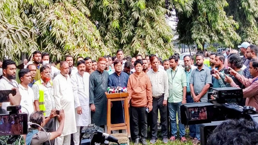 চট্টগ্রাম বন্দরে মঙ্গলবার ২৪ ঘণ্টা কর্মবিরতি ঘোষণা