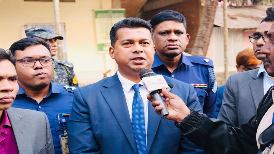 জনপ্রত্যাশা পূরণে বদ্ধপরিকর সরকারি কর্মচারীরা:ডিসি জাহিদ