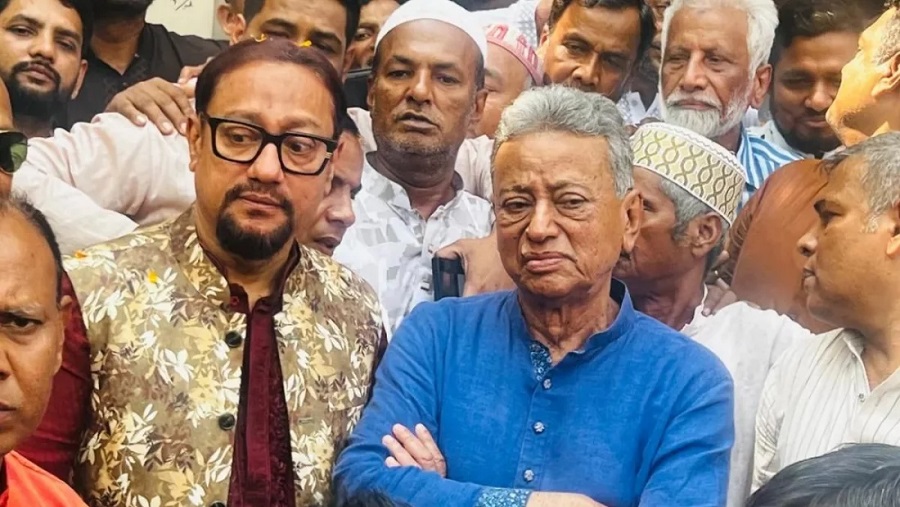 চট্টগ্রাম বন্দর থেকে ৪ দিনের মধ্যে পণ্য খালাসের নির্দেশ অর্থমন্ত্রীর