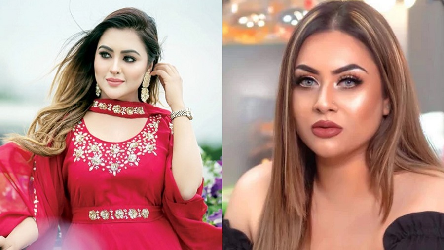 ওমরাহ করতে সৌদিতে তানহা তাসনিয়া ও নদী খন্দকার