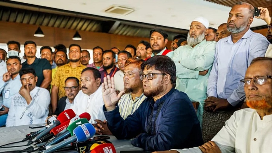 উপদেষ্টার আশ্বাসে বন্দরের কর্মবিরতি দুইদিন স্থগিত