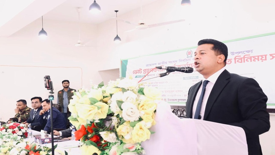 নির্বাচনী দায়িত্ব পালনে কঠোর অবস্থানের হুঁশিয়ারি ডিসি জাহিদুলের