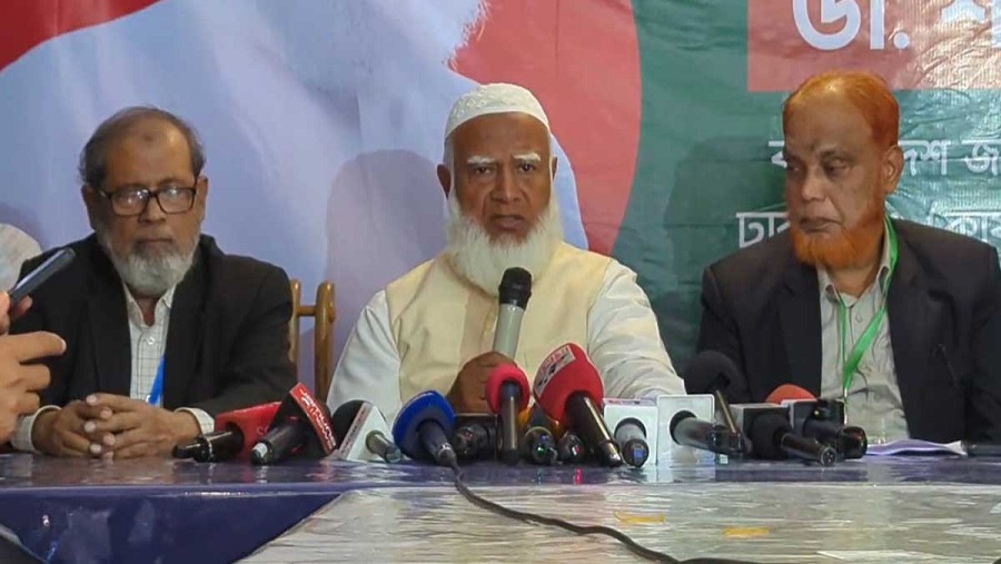 সেনাবাহিনী ও সশস্ত্র বাহিনীর কর্মকাণ্ডে আমরা সন্তুষ্ট: জামায়াত আমির